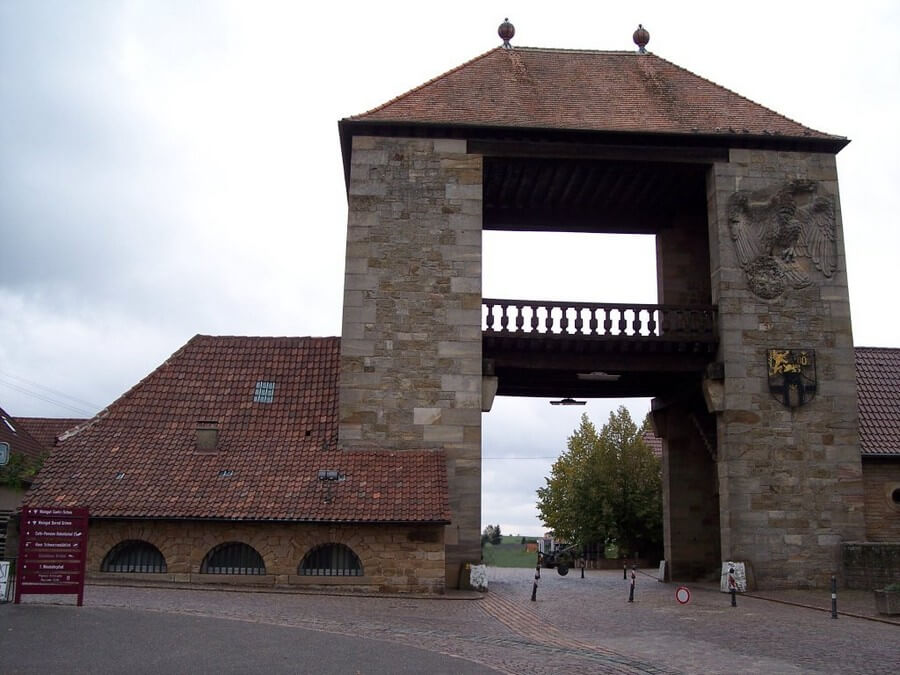 Фото: Немецкие винные ворота в Швайген-Рехтенбахе