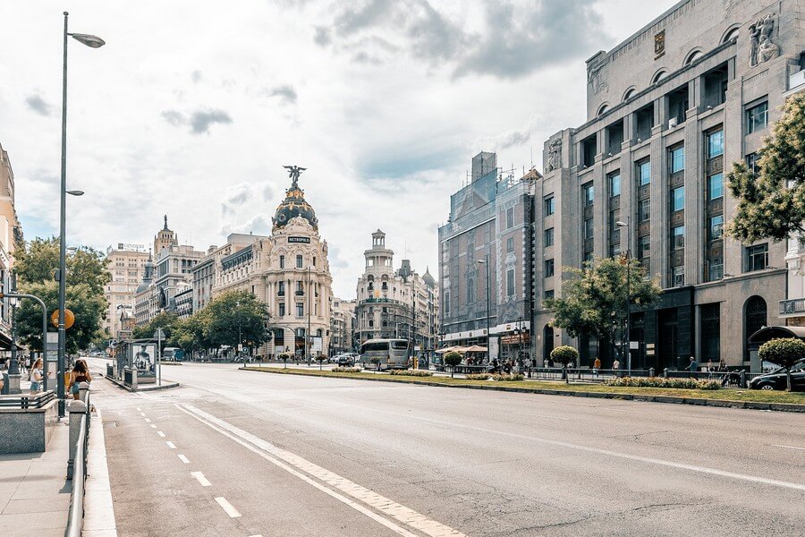 Фото: Вид на отель Метрополь, Мадрид