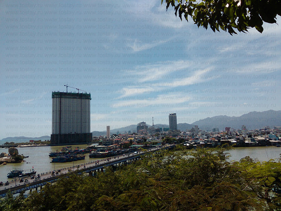 Фото: Мост Сан Бонг в Нячанге