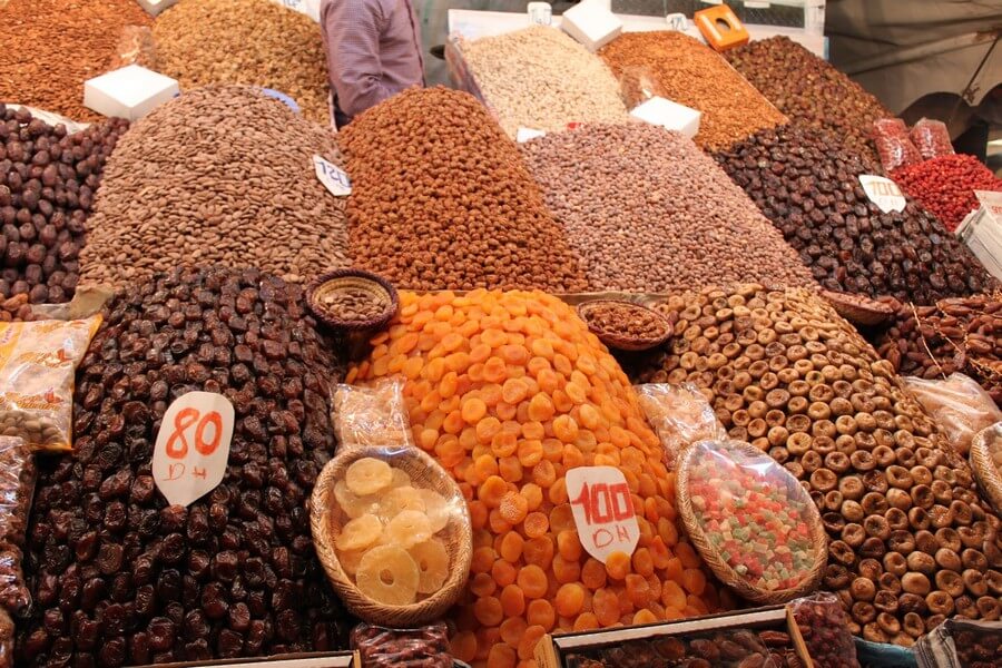 Фото: Рынки Марракеша, отдел с сухофруктами