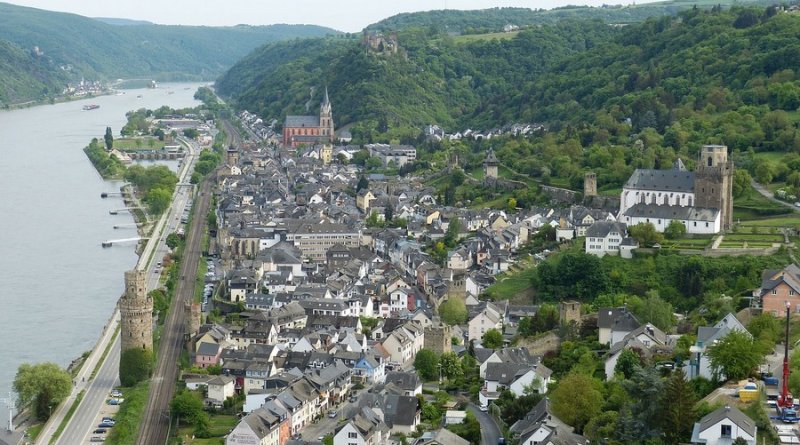 Фото: Вид на Обервезель (Oberwesel), Германия