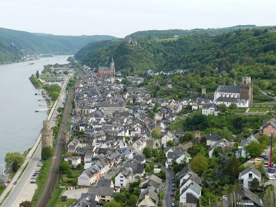 Фото: Вид на Обервезель (Oberwesel), Германия