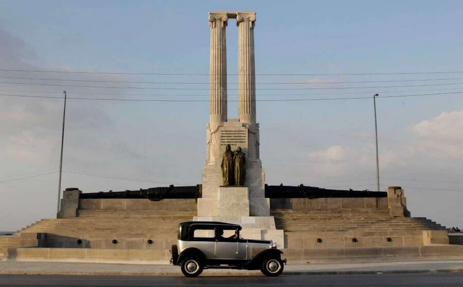 Фото: Памятник погибшим на "Мейне" (The Maine Monument), Гавана
