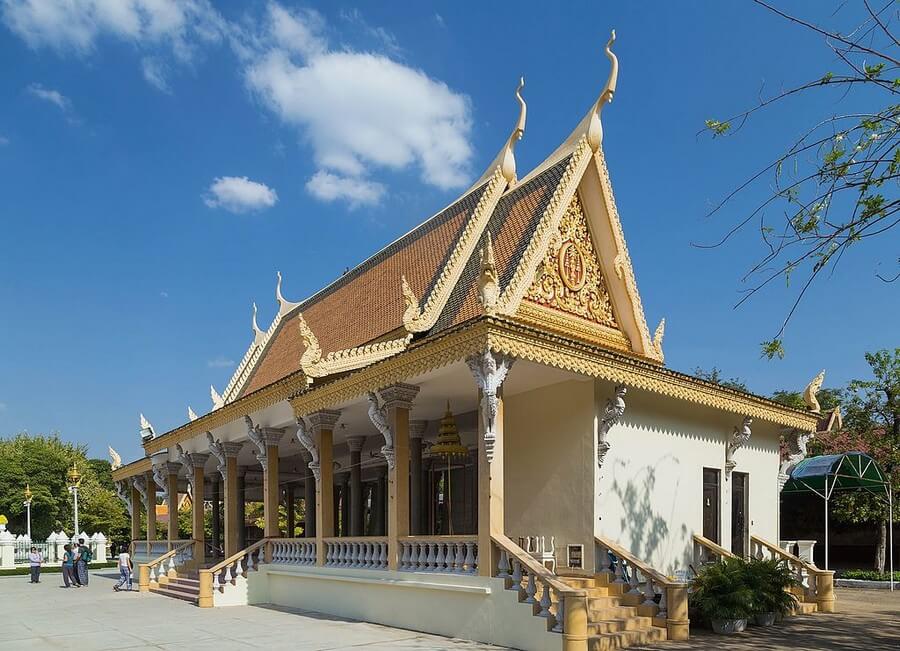 Фото: Зал для буддийских монахов, Серебряная пагода, Пномпень