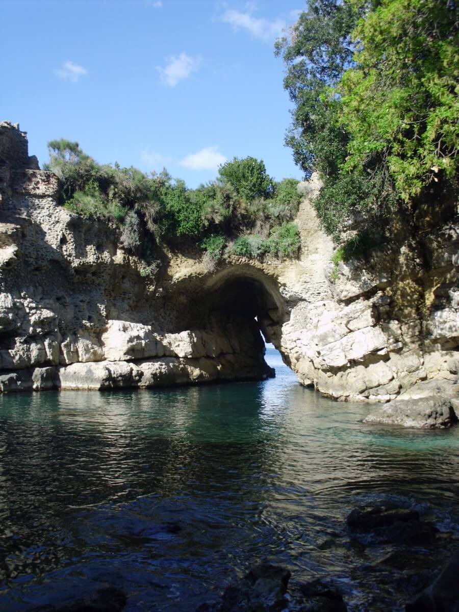 Фото: Ванны королевы Джоан (Bagni di Regina Giovanna)