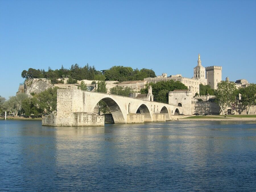 Мост Пон-Сен-Бенез (Pont Saint-Bénézet)