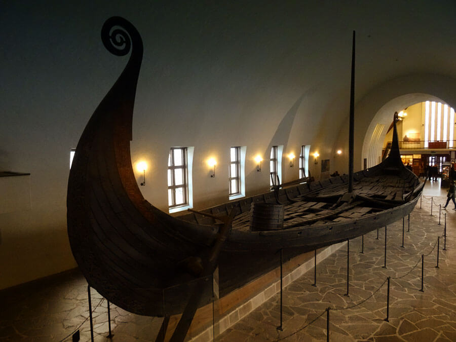 Фото: Один из экспонатов в Музее кораблей викингов (Vikingskipshuset), Осло
