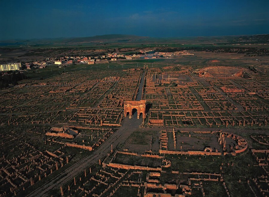 Древнеримский город Тимгад в Алжире