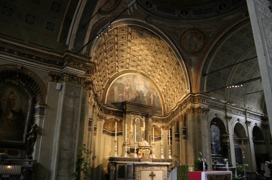 Фото: Внутри Санта-Мария-прессо-Сан-Сатиро (Santa Maria presso San Satiro), Милан