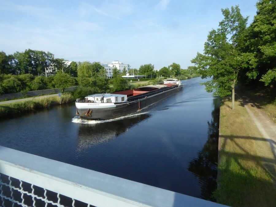 Фото: Рукотворный канал Mittellandkanal, Вольфсбург