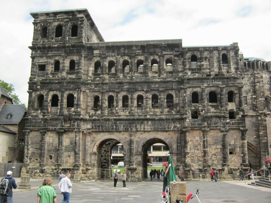 Фото: Черные ворота (Porta Nigra), Трир