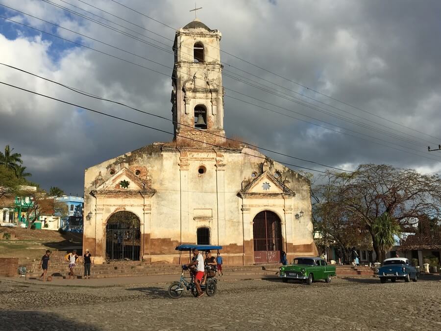 Фото: Церковь и площадь Санта-Ана (Plaza de Santa Ana), Тринидад