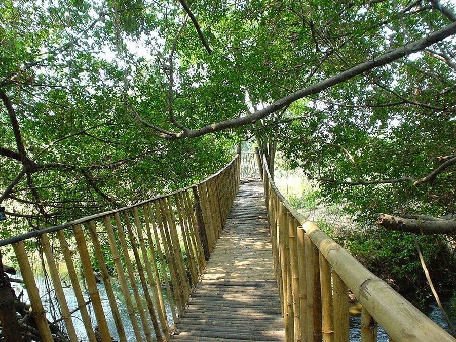 Фото: Подвесной мост в деревне Buon Don (Buôn Đôn), Дак Лак