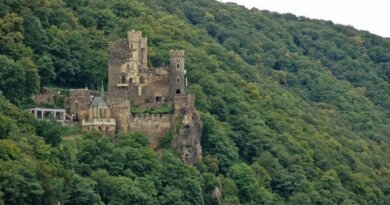 Замок Райхенштайн Фото: Замок Райхенштайн (Burg Reichenstain), Германия