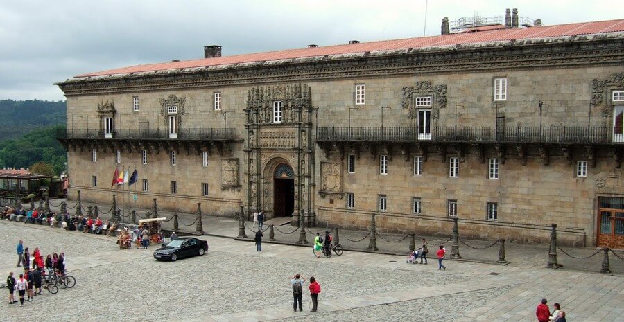 Фото: Осталь Католических королей (Hostal de los Reyes Catolicos), Сантьяго-де-Компостела