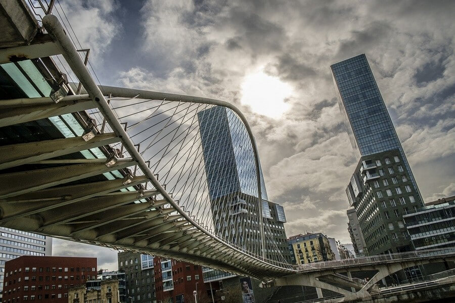 Фото: Мост Зубизури (Puente Zubizuri), Бильбао