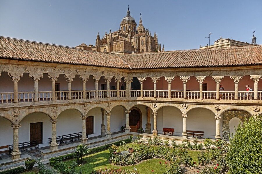 Фото: Монастырь Лас-Дуэньяс (Convento de las Duenas), Саламанка
