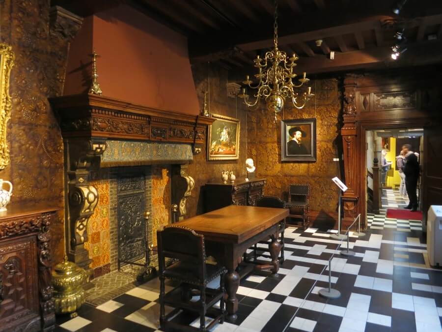 Фото: Столовая в Доме Рубенса (Rubens House)